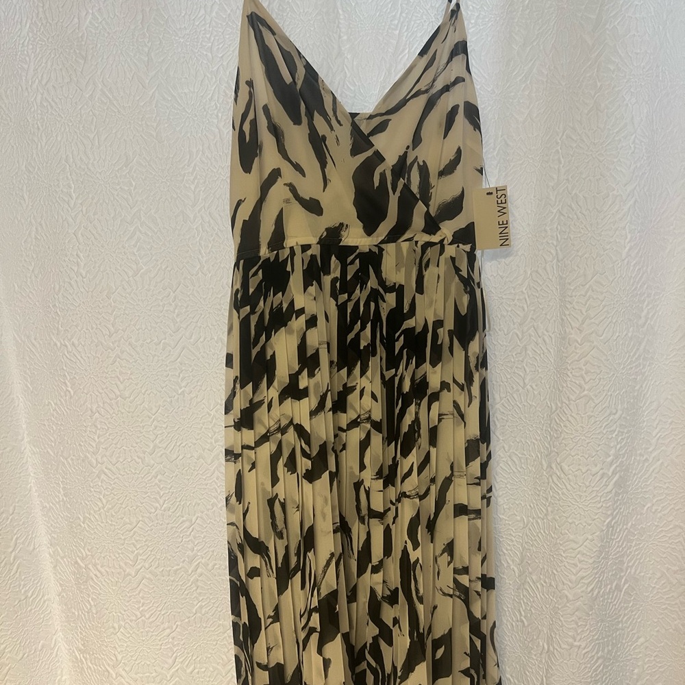 Nine West Abstract Black and Cream Dress
